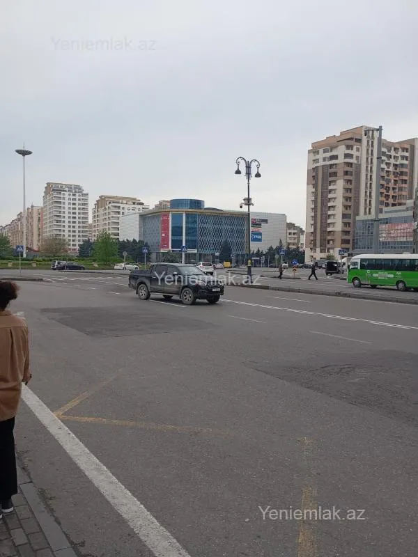 Satılır 1 otaqlı köhnə tikili 45 m²