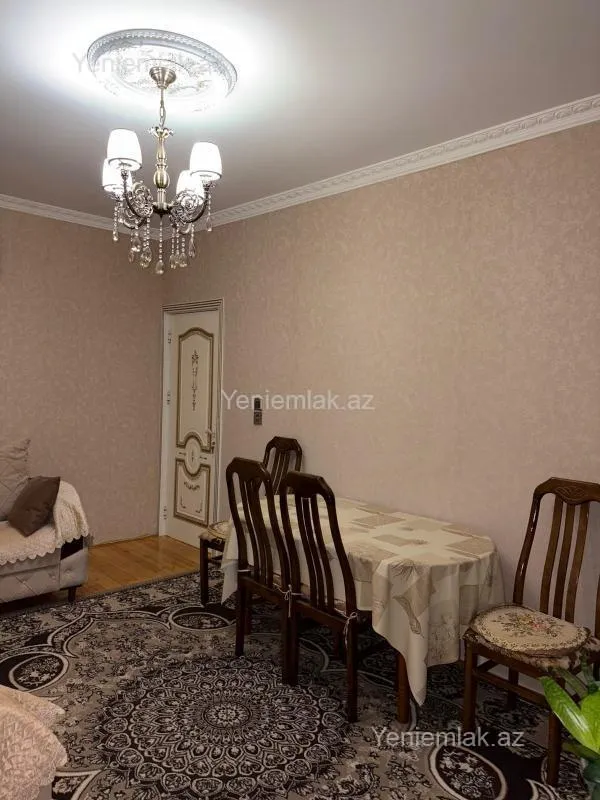 Satılır 2 otaqlı köhnə tikili 60 m²