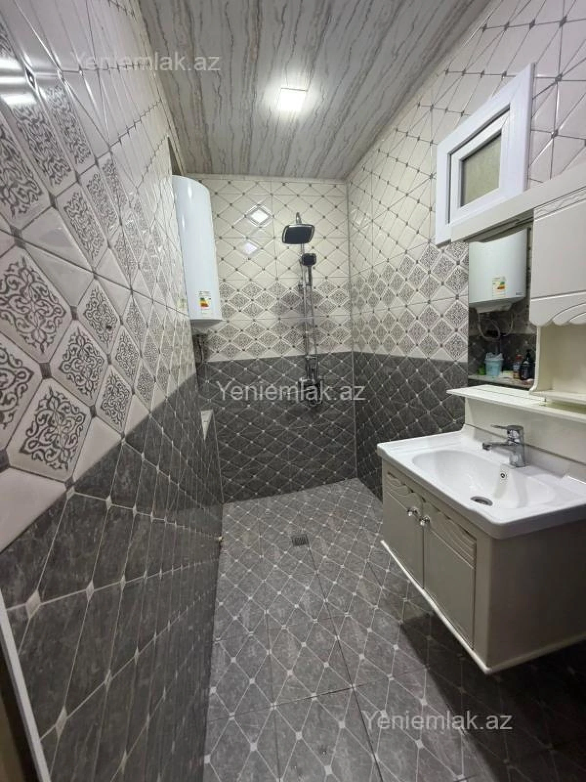 Satılır 2 otaqlı köhnə tikili 60 m²