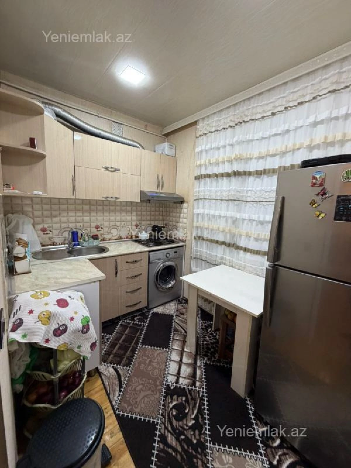 Satılır 2 otaqlı köhnə tikili 60 m²