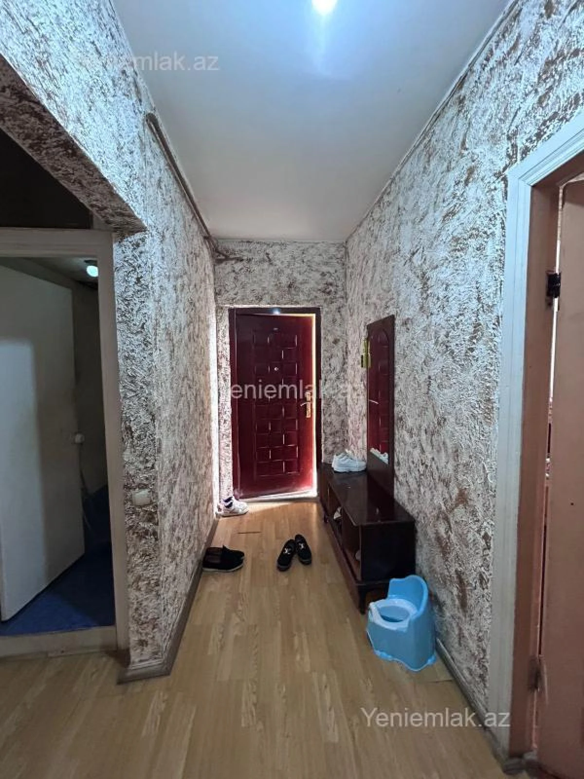 Satılır 3 otaqlı köhnə tikili 80 m²