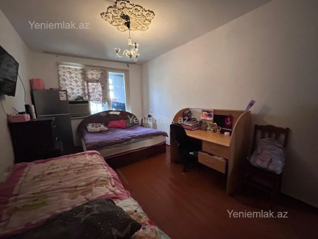 Satılır 3 otaqlı köhnə tikili 80 m²