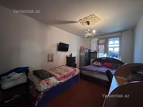 Satılır 3 otaqlı köhnə tikili 80 m²