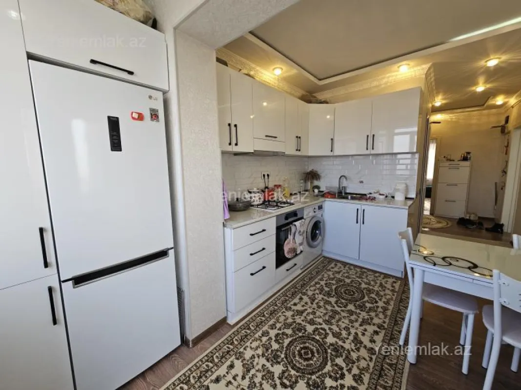 Satılır 2 otaqlı köhnə tikili 55 m²