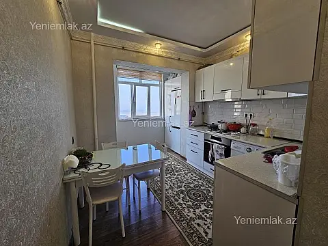 Satılır 2 otaqlı köhnə tikili 55 m²