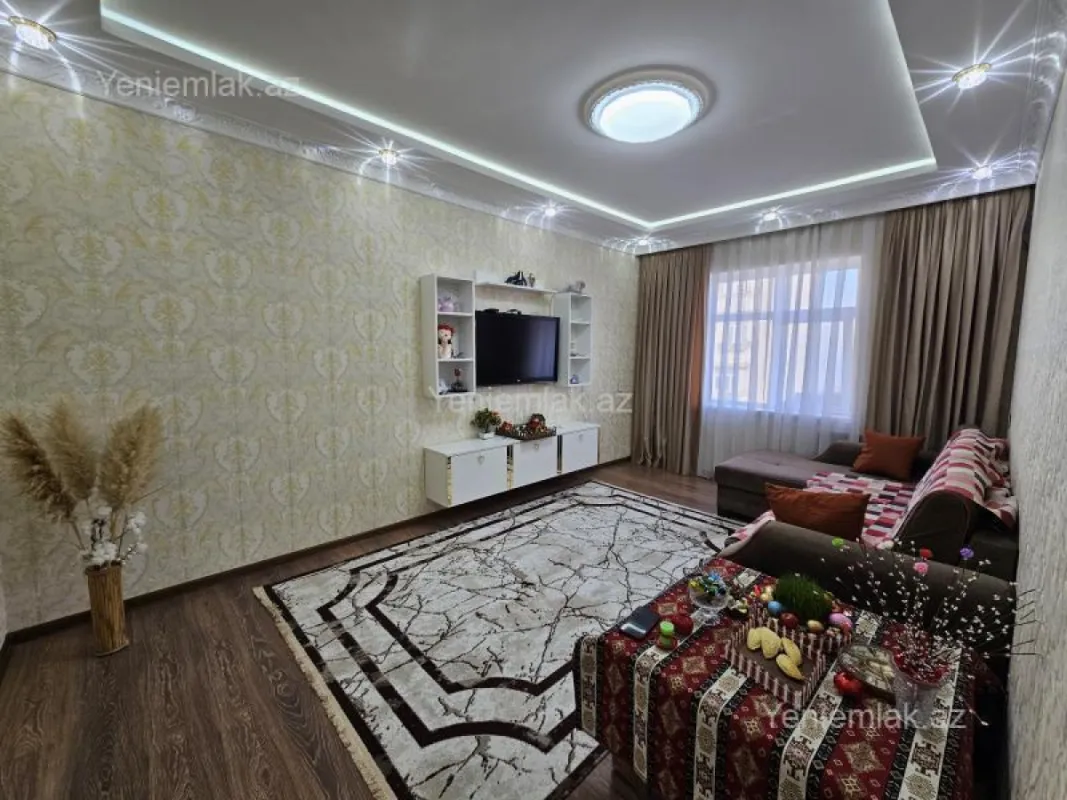 Satılır 2 otaqlı köhnə tikili 55 m²
