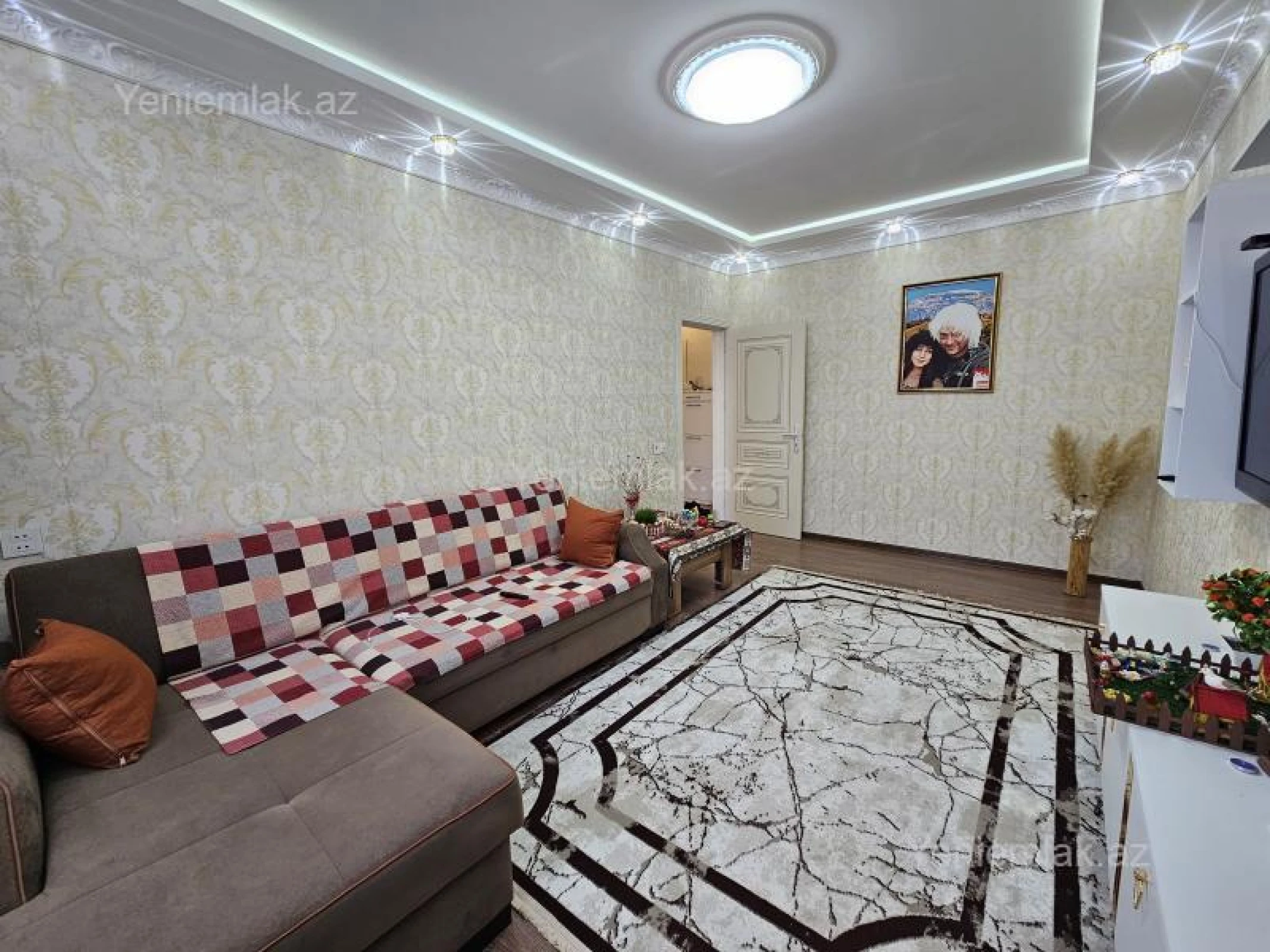 Satılır 2 otaqlı köhnə tikili 55 m²