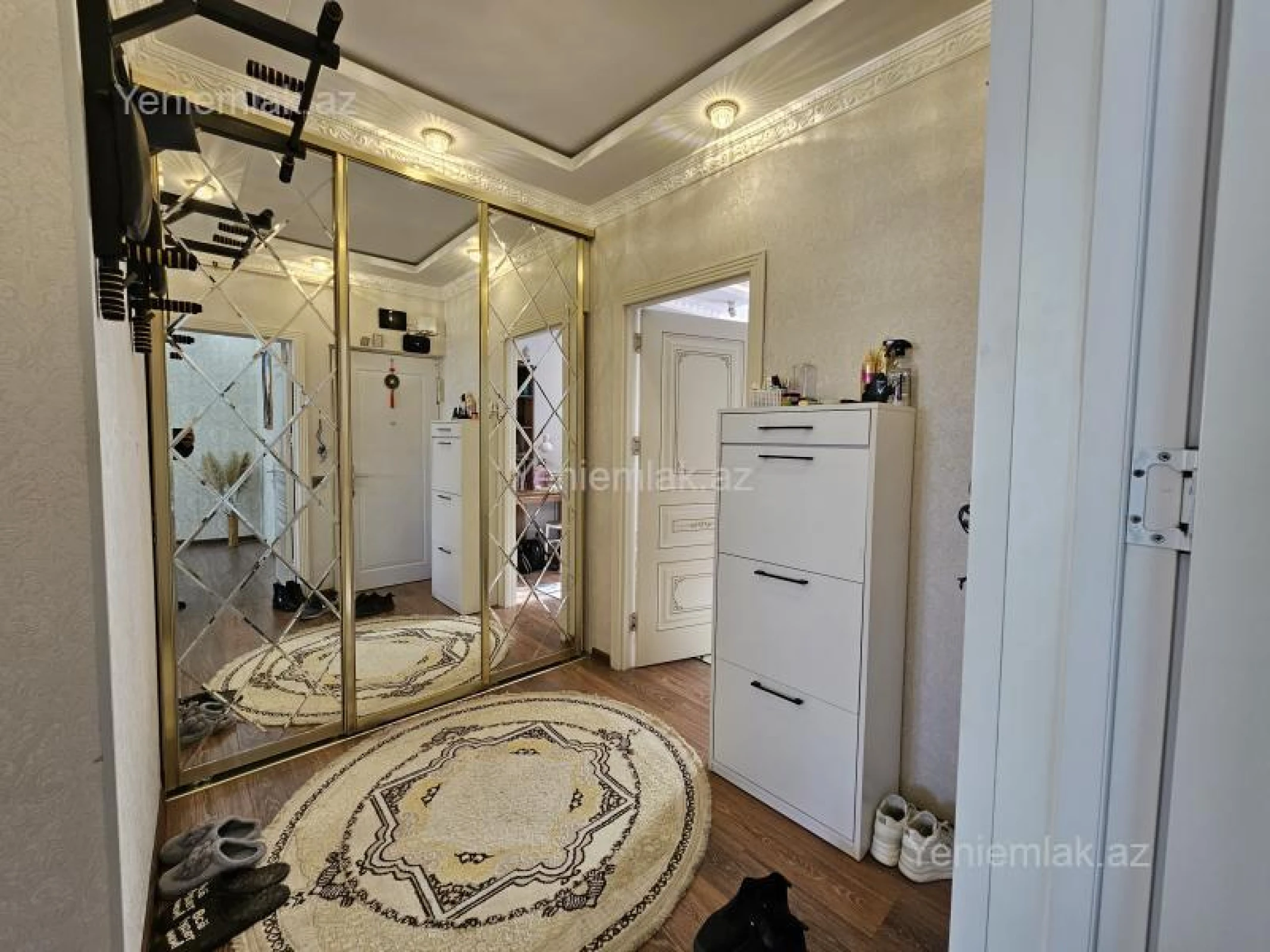 Satılır 2 otaqlı köhnə tikili 55 m²