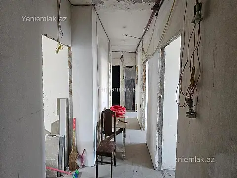 Satılır 5 otaqlı köhnə tikili 90 m²
