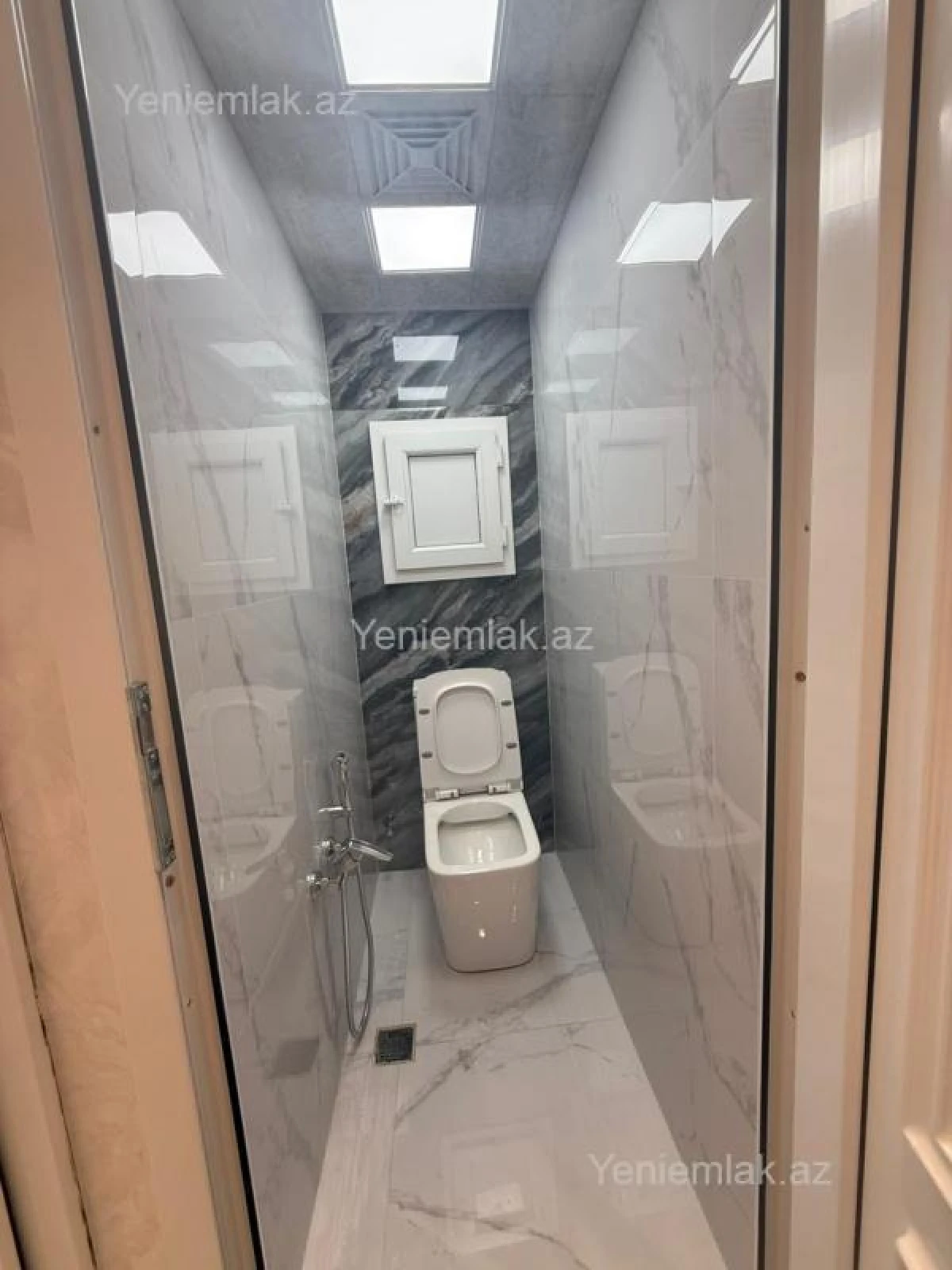 Satılır 2 otaqlı köhnə tikili 55 m²