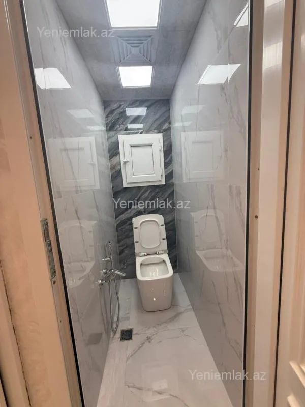 Satılır 2 otaqlı köhnə tikili 55 m²