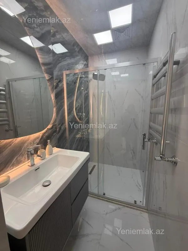 Satılır 2 otaqlı köhnə tikili 55 m²