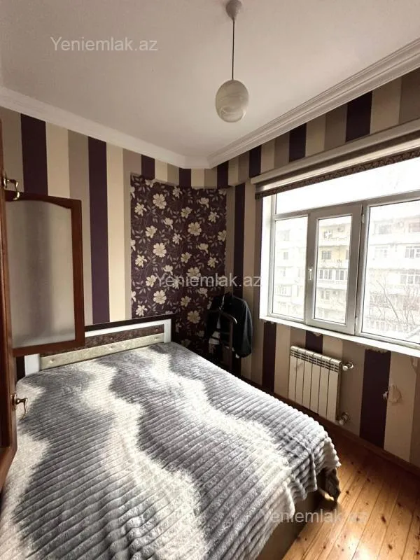 Satılır 2 otaqlı yeni tikili 75 m²