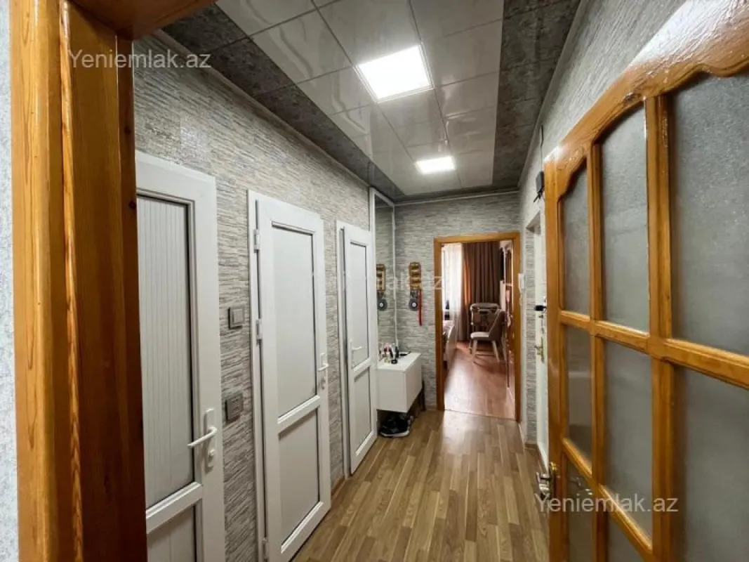 Satılır 2 otaqlı köhnə tikili 60 m²