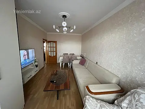 Satılır 2 otaqlı köhnə tikili 60 m²