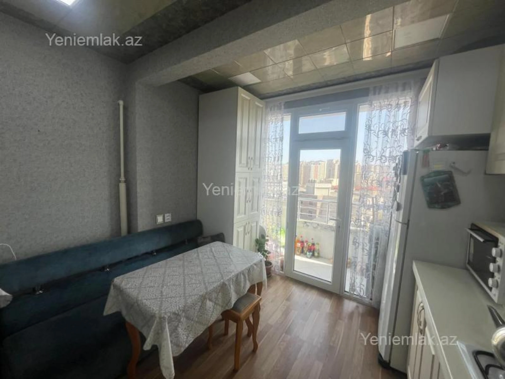 Satılır 2 otaqlı köhnə tikili 60 m²