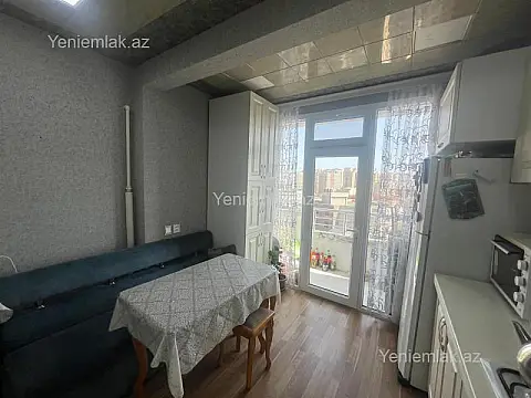 Satılır 2 otaqlı köhnə tikili 60 m²