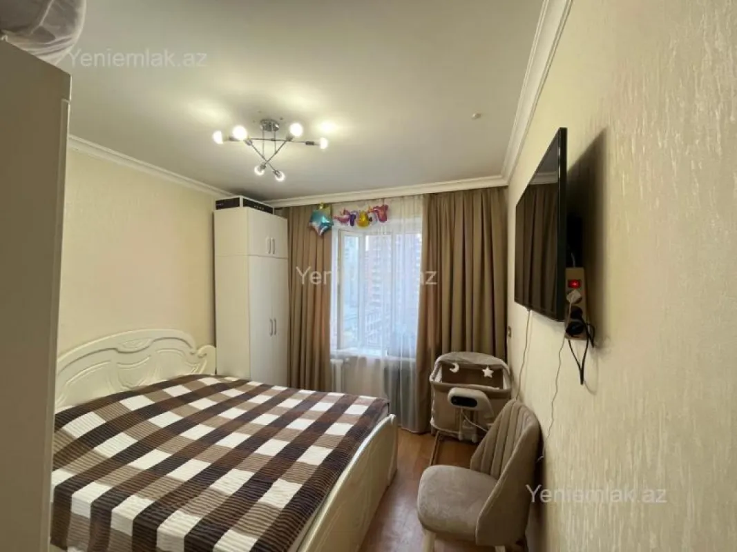Satılır 2 otaqlı köhnə tikili 60 m²