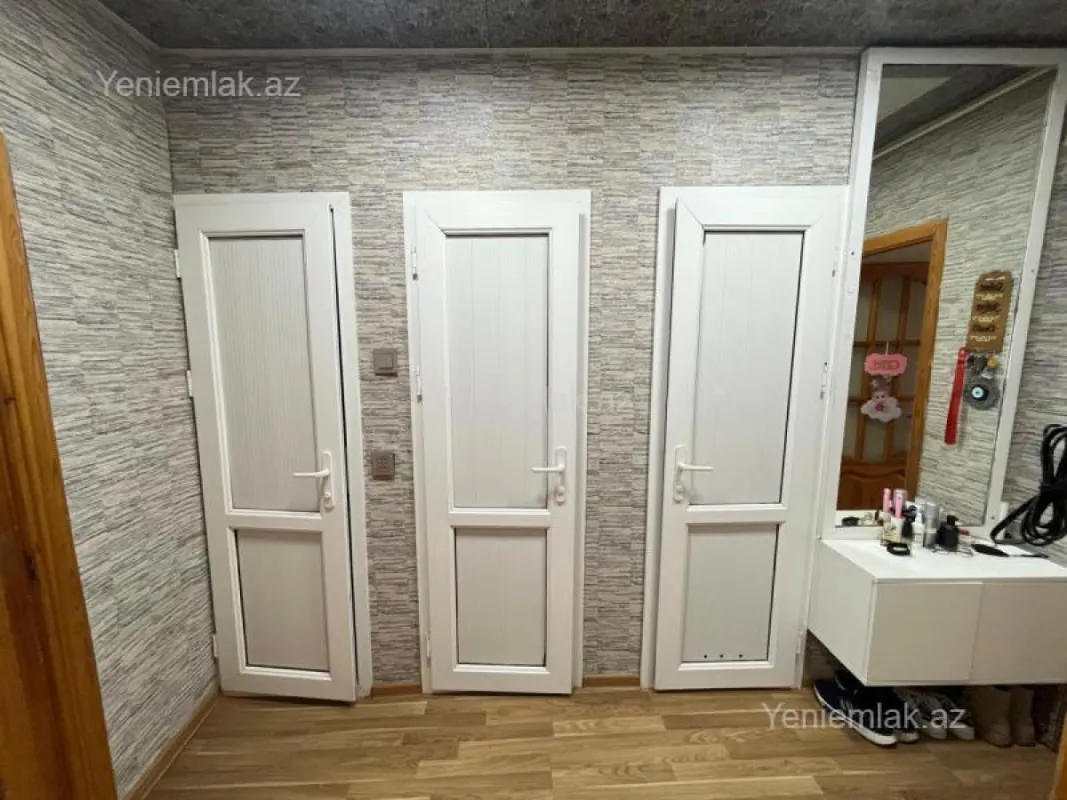 Satılır 2 otaqlı köhnə tikili 60 m²