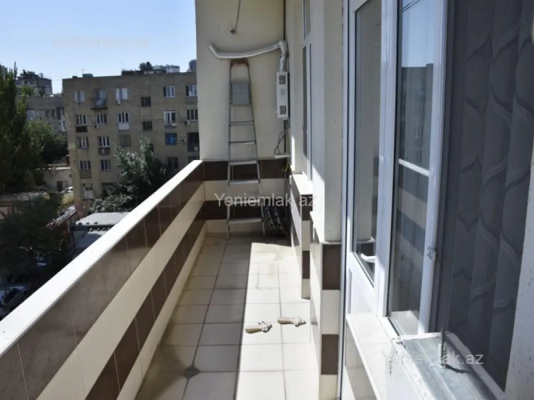 Satılır 3 otaqlı yeni tikili 105 m²