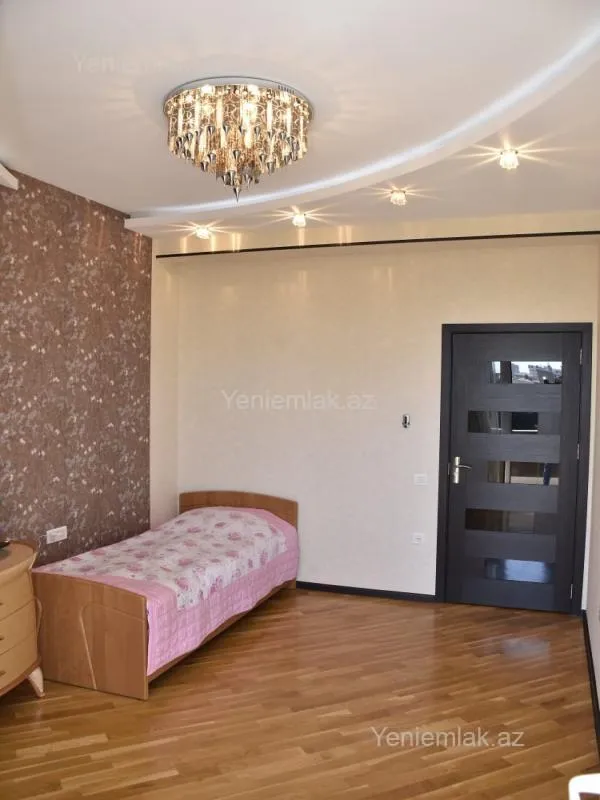 Satılır 3 otaqlı yeni tikili 105 m²