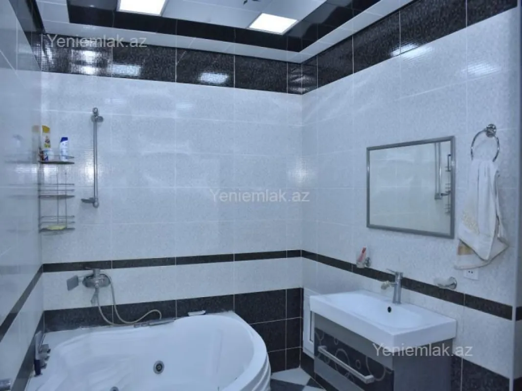 Satılır 3 otaqlı yeni tikili 105 m²