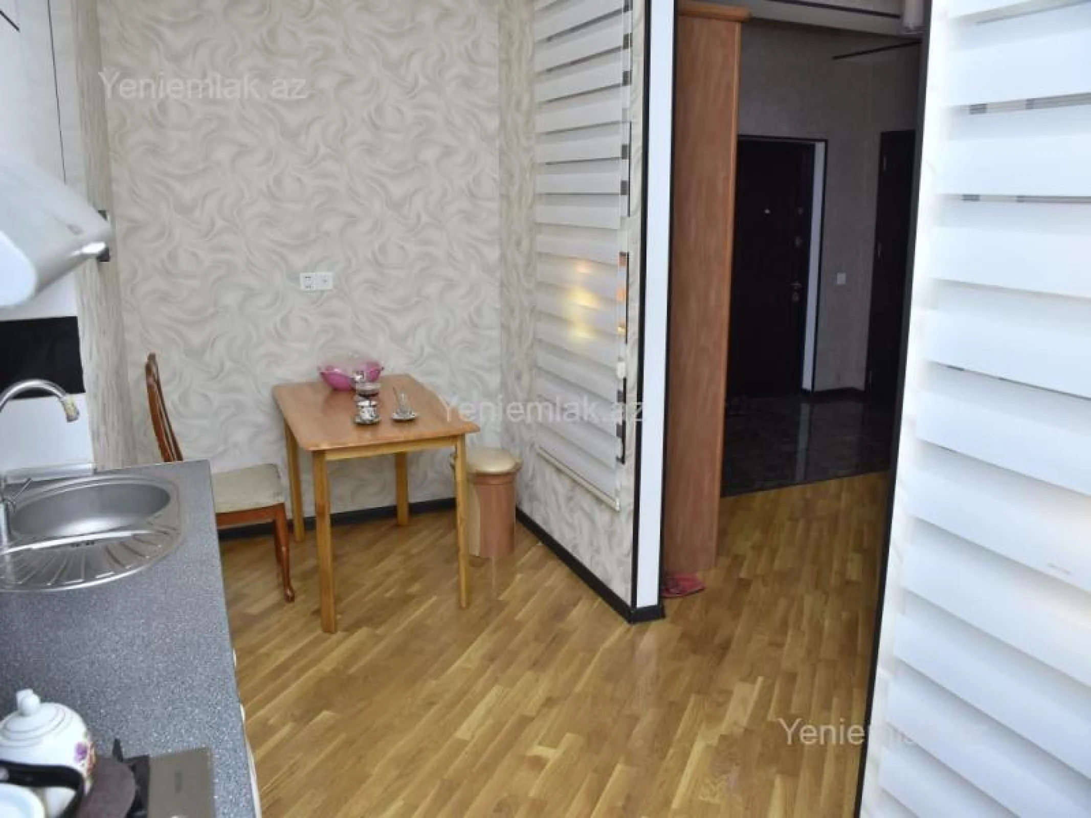 Satılır 3 otaqlı yeni tikili 105 m²