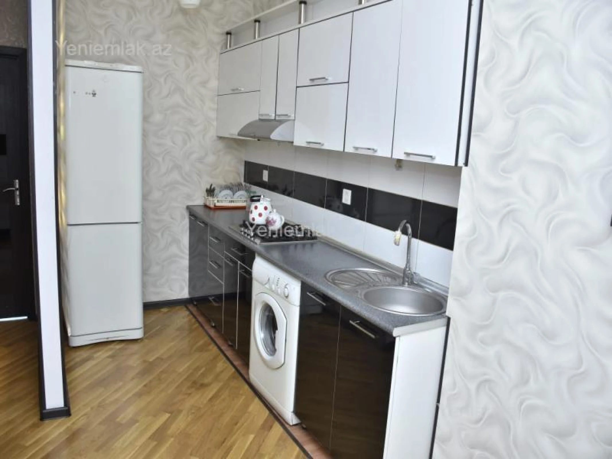 Satılır 3 otaqlı yeni tikili 105 m²