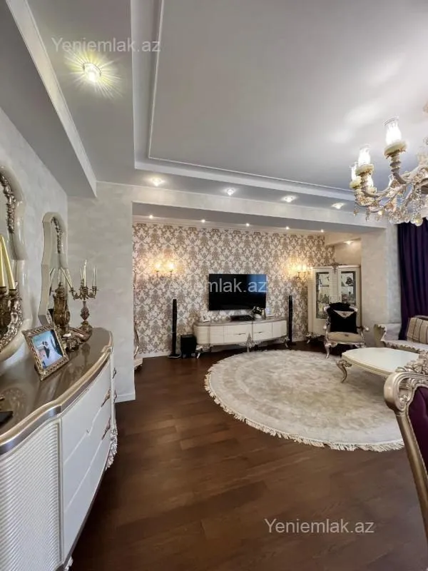 Satılır 4 otaqlı yeni tikili 185 m²