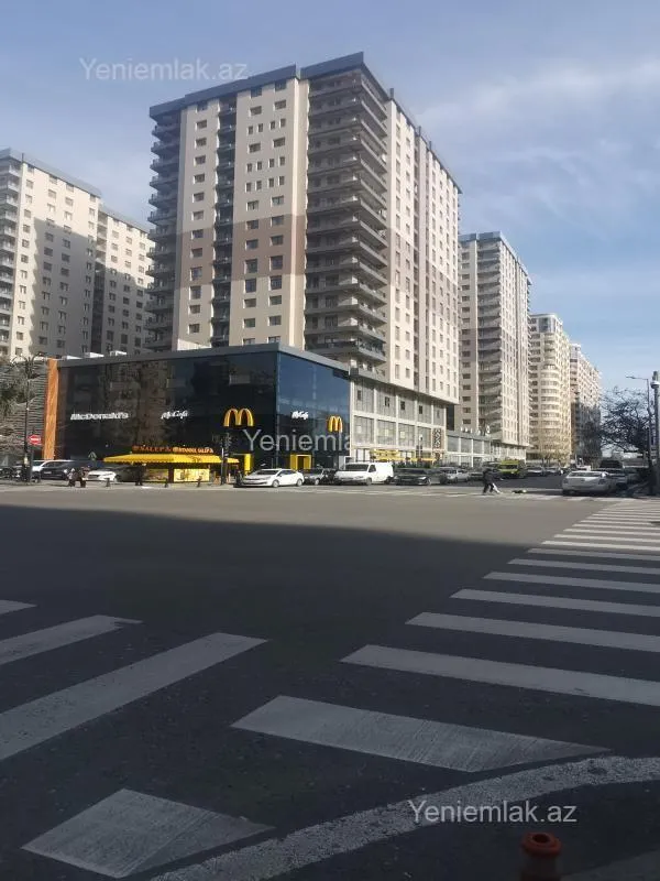 Satılır 4 otaqlı yeni tikili 185 m²