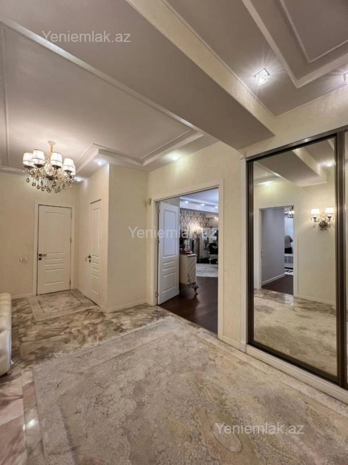 Satılır 4 otaqlı yeni tikili 185 m²