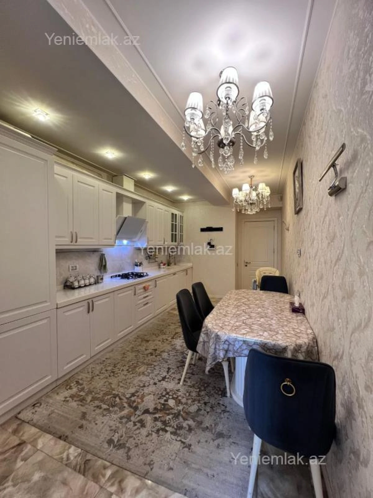 Satılır 4 otaqlı yeni tikili 185 m²
