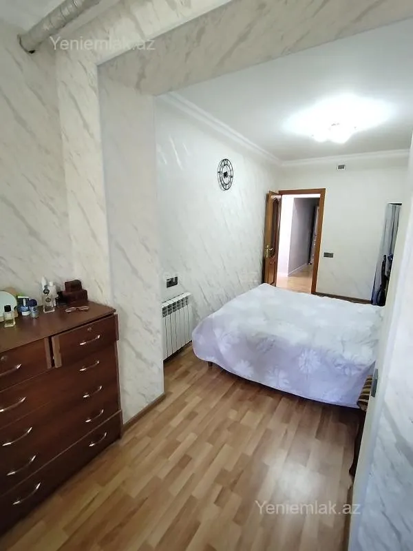 Satılır 3 otaqlı köhnə tikili 80 m²