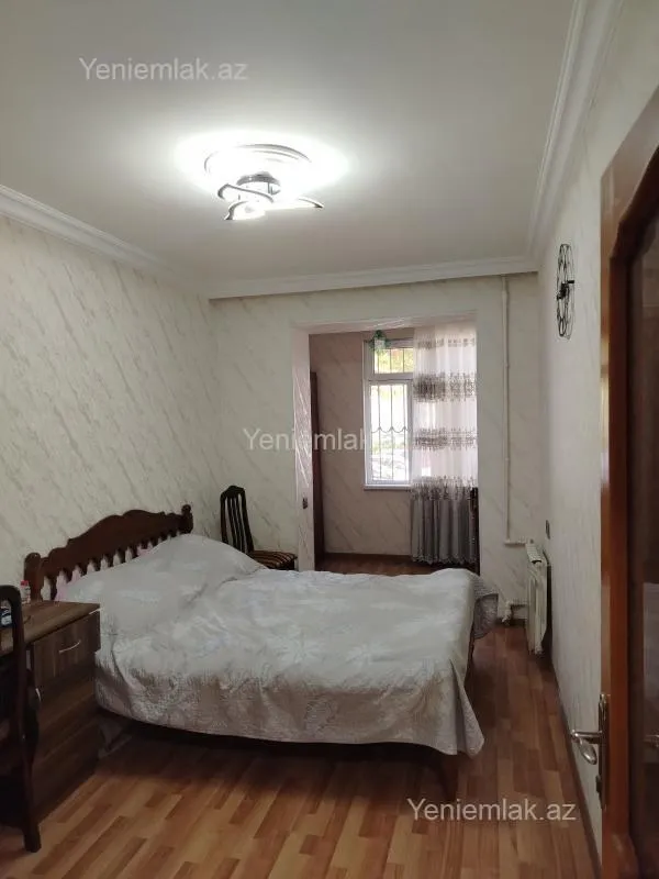 Satılır 3 otaqlı köhnə tikili 80 m²