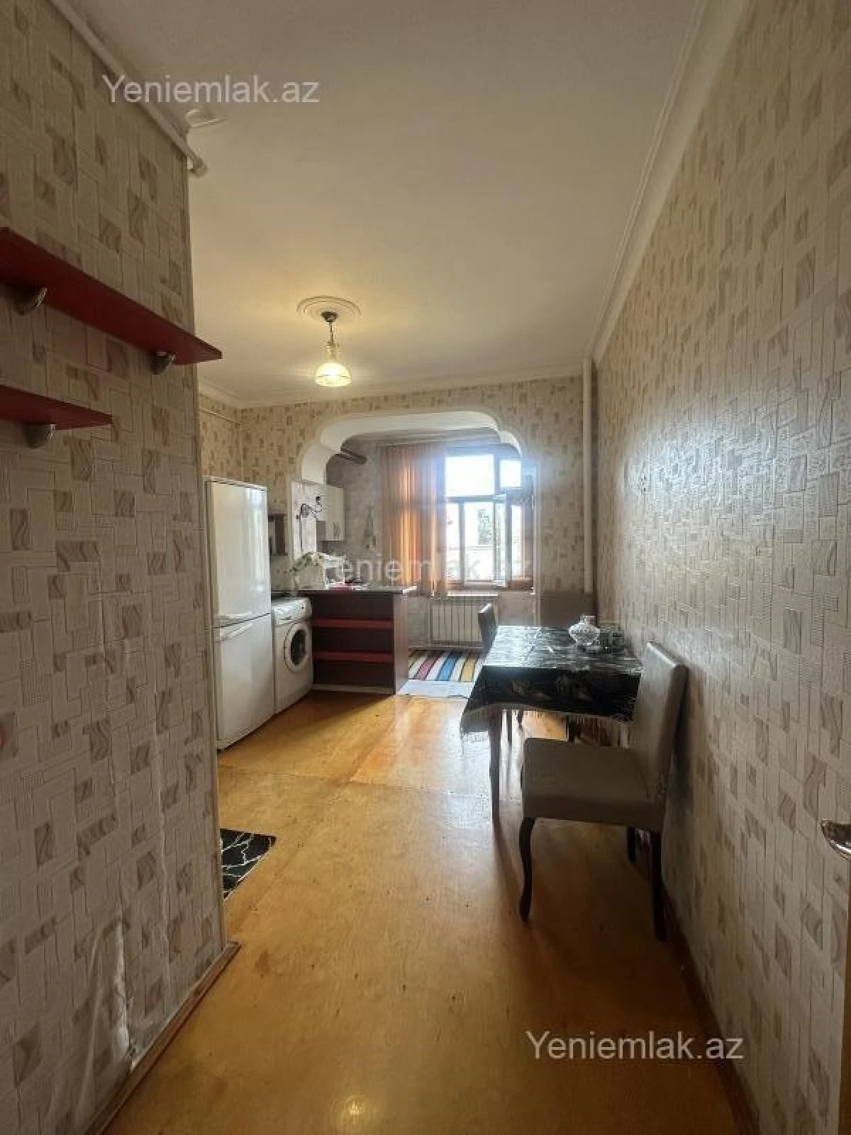 Satılır 2 otaqlı köhnə tikili 65 m²