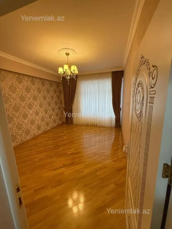 Satılır 3 otaqlı yeni tikili 137 m²