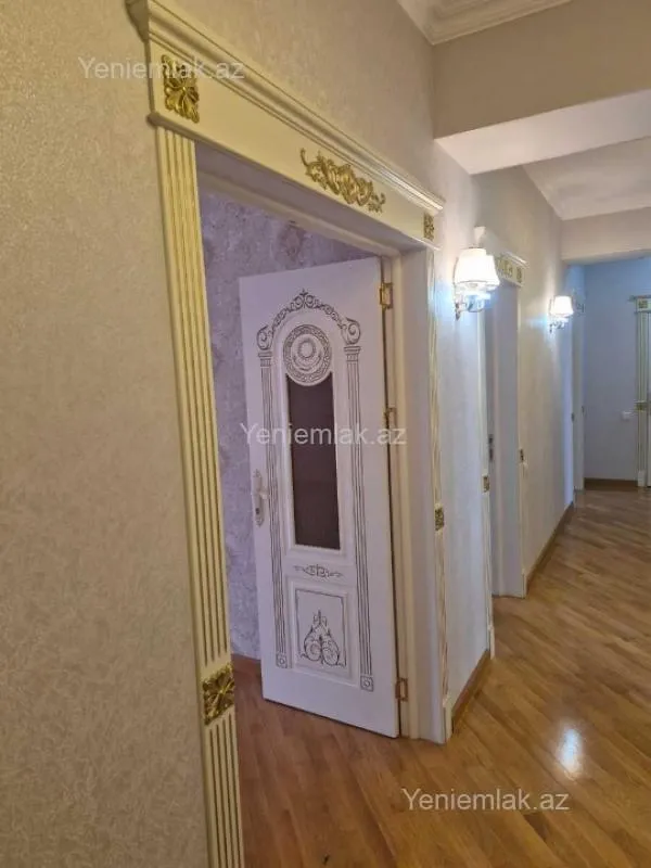 Satılır 3 otaqlı yeni tikili 137 m²