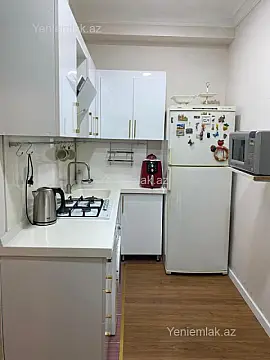Satılır 3 otaqlı yeni tikili 63 m²