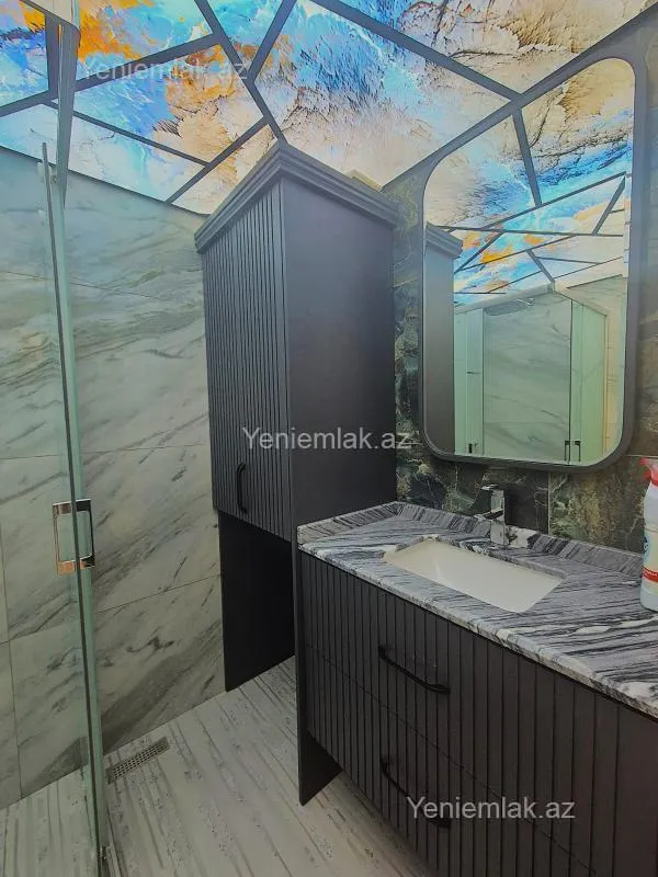 Satılır 3 otaqlı köhnə tikili 80 m²