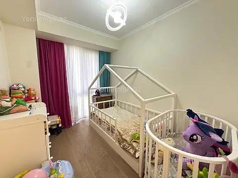 Satılır 3 otaqlı yeni tikili 83 m²