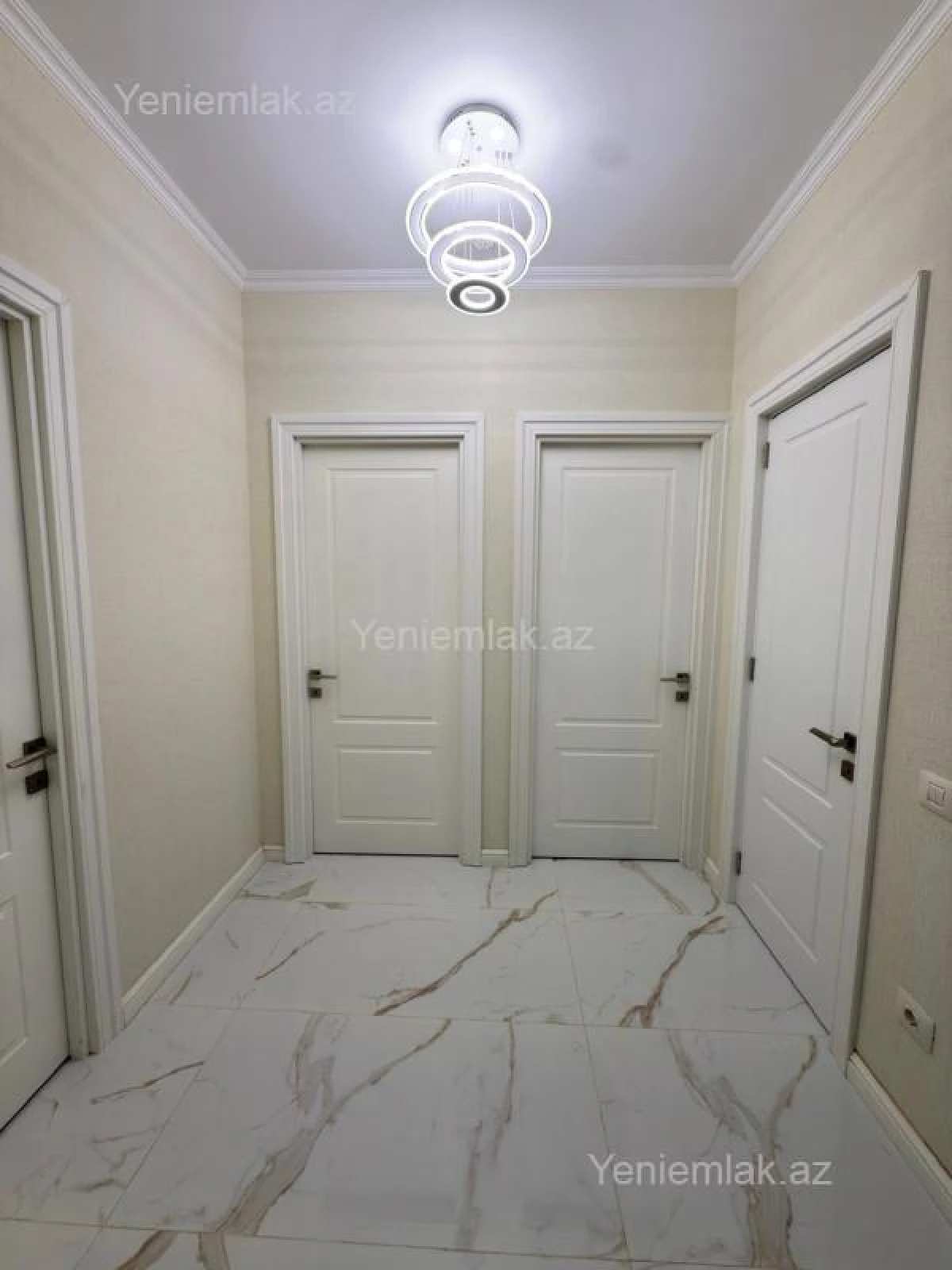 Satılır 3 otaqlı yeni tikili 83 m²