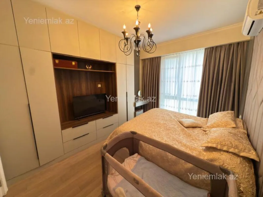 Satılır 3 otaqlı yeni tikili 83 m²