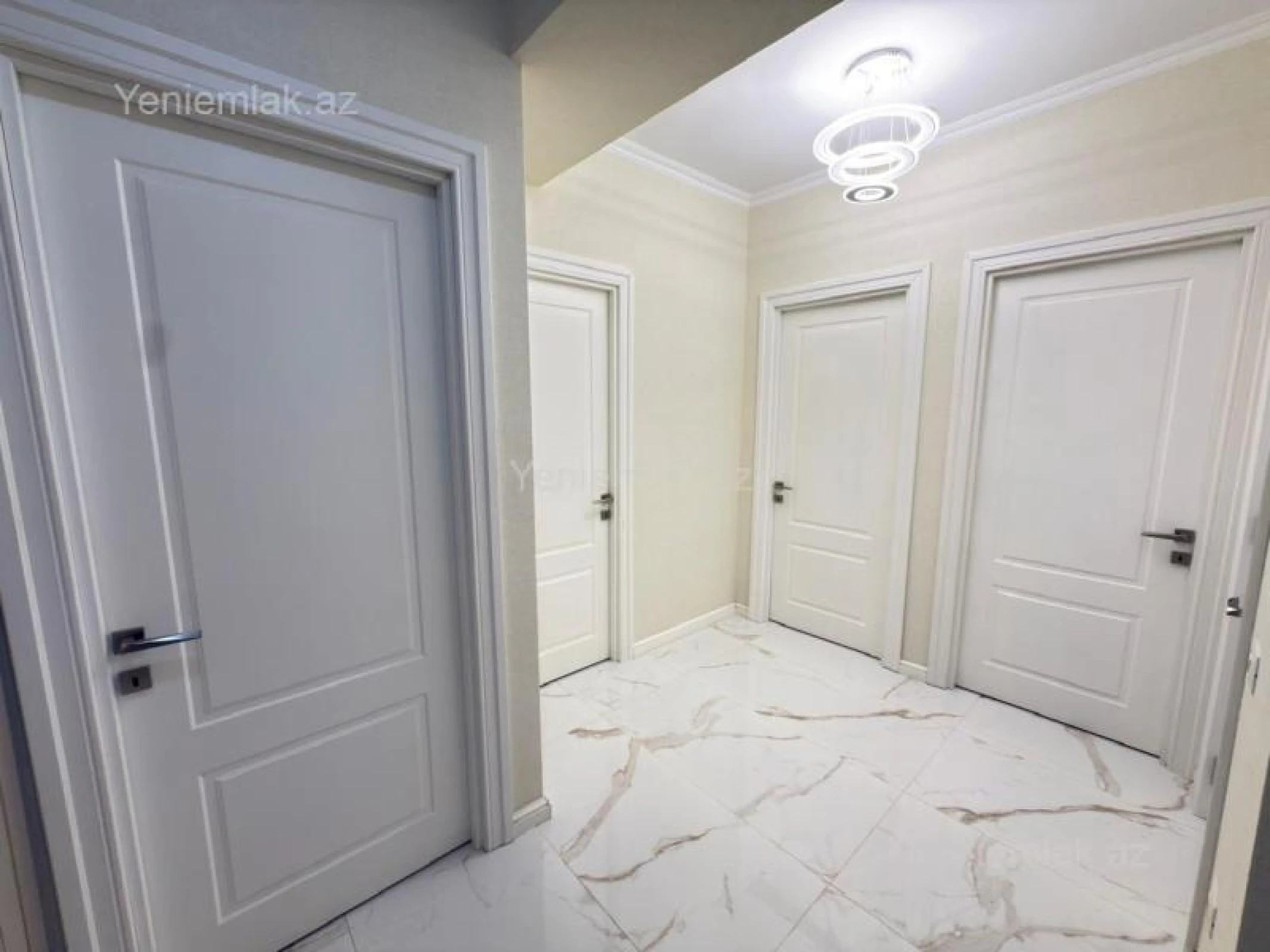 Satılır 3 otaqlı yeni tikili 83 m²