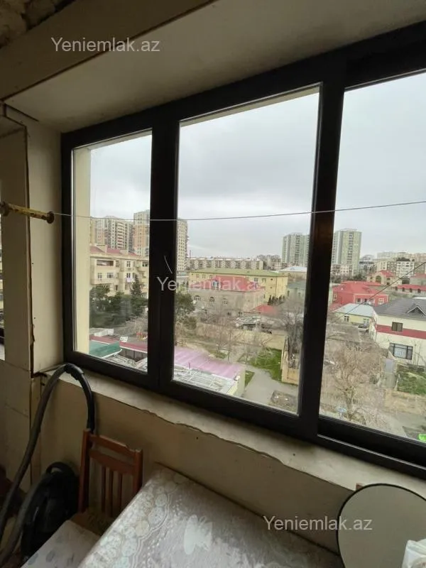 Satılır 1 otaqlı köhnə tikili 45 m²