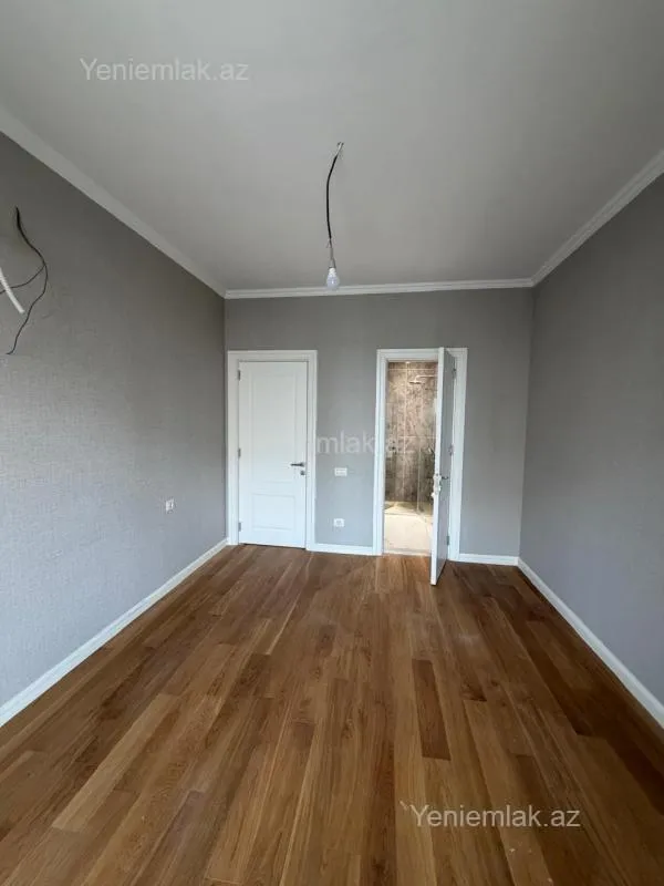 Satılır 3 otaqlı yeni tikili 83 m²