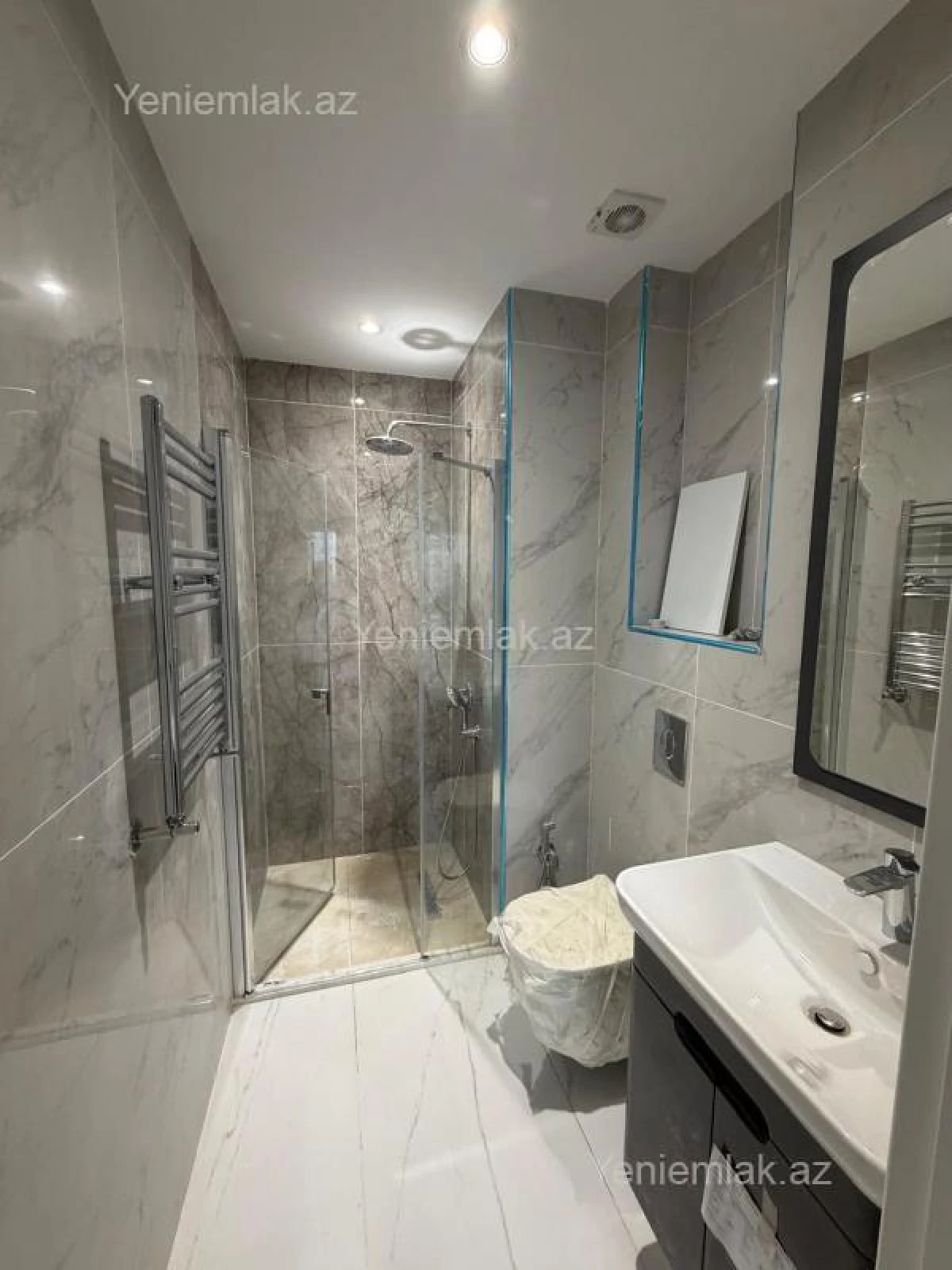 Satılır 3 otaqlı yeni tikili 83 m²