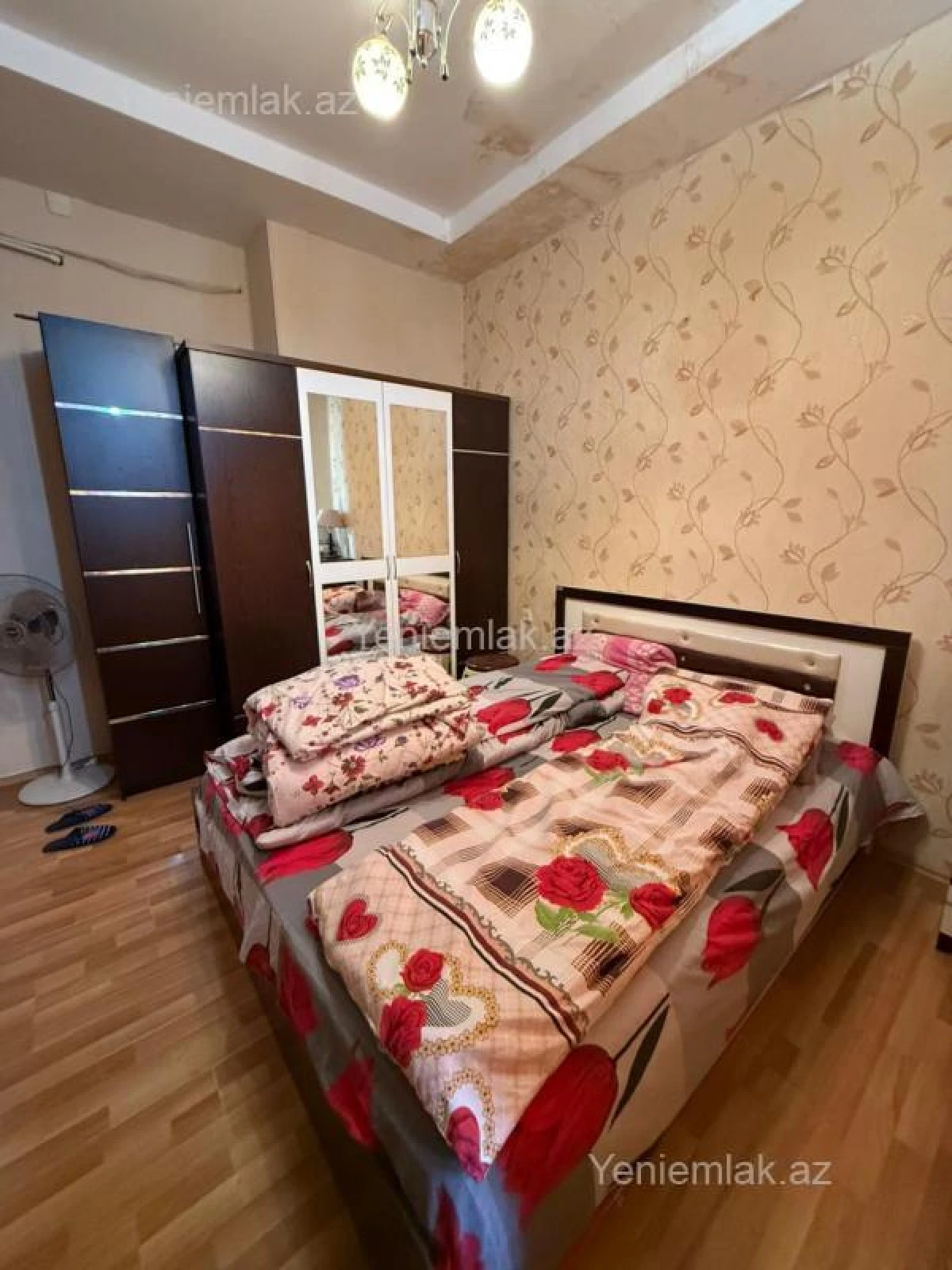 Satılır 2 otaqlı köhnə tikili 60 m²