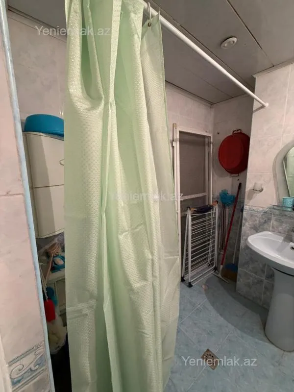 Satılır 2 otaqlı köhnə tikili 60 m²