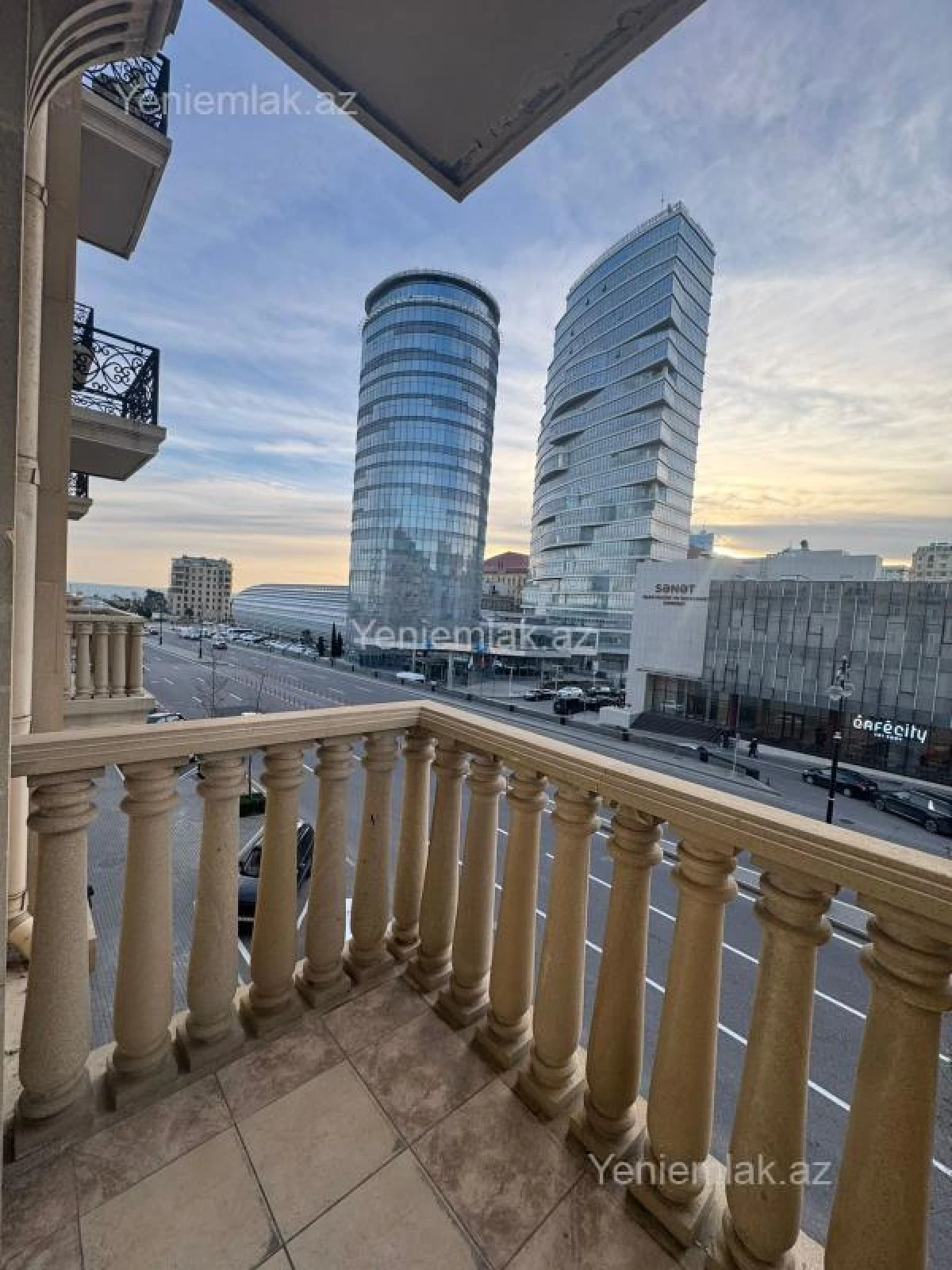 Satılır 2 otaqlı yeni tikili 60 m²