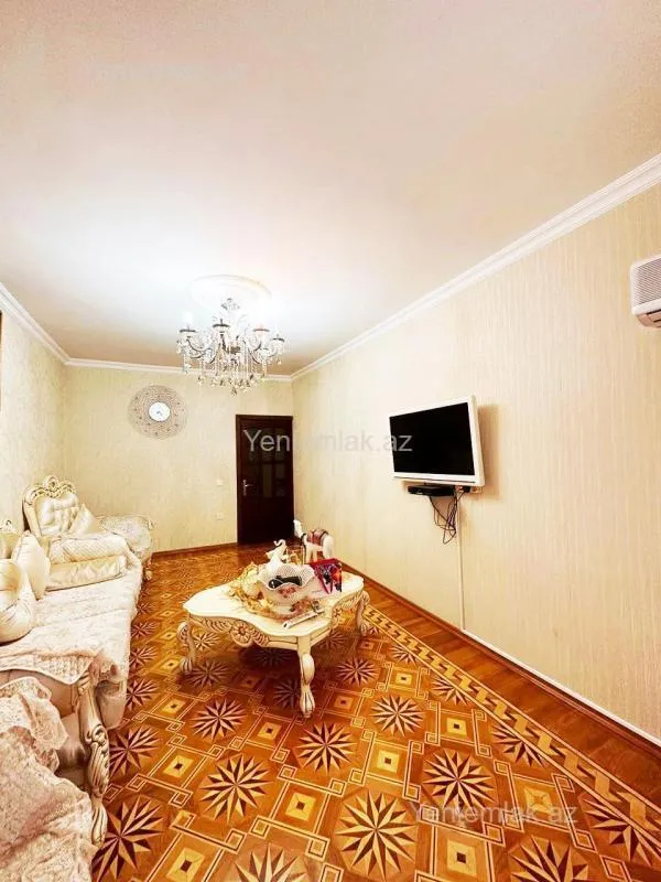 Satılır 5 otaqlı köhnə tikili 133 m²